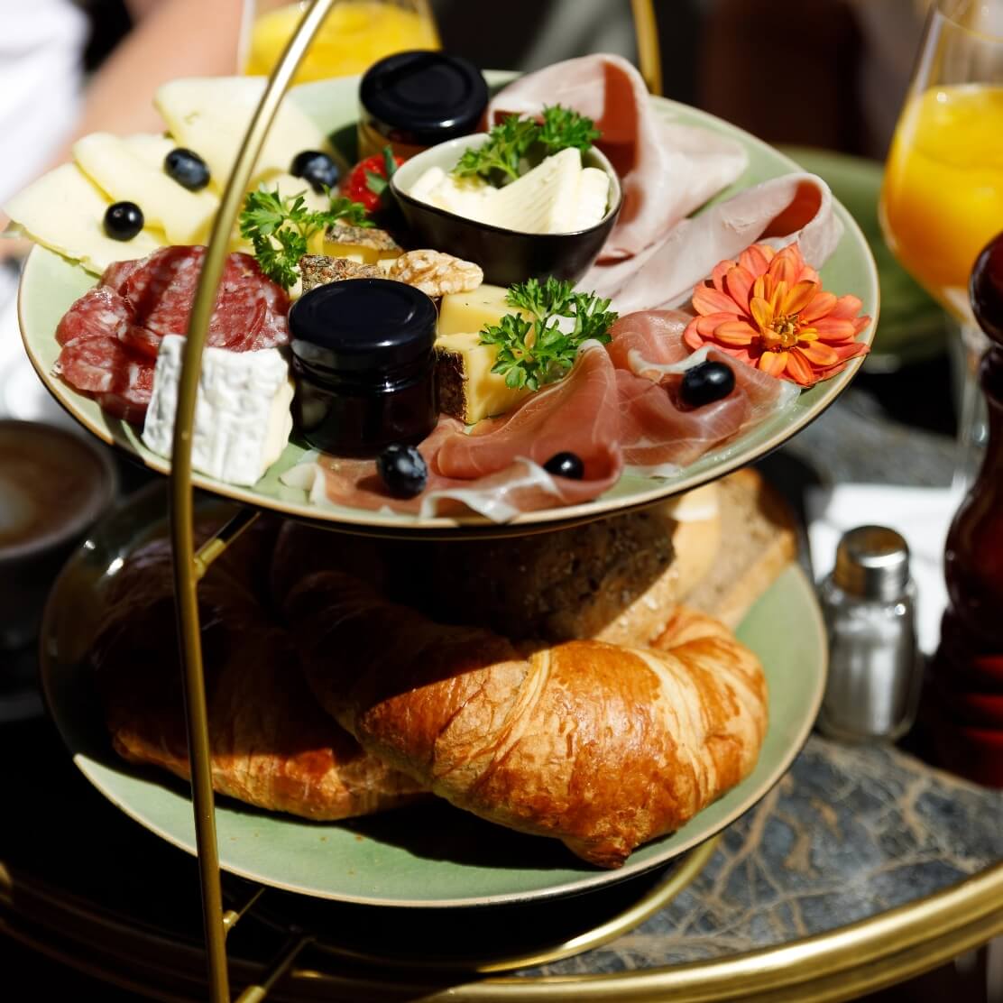 Früchstück für zwei Personen in Regensburg