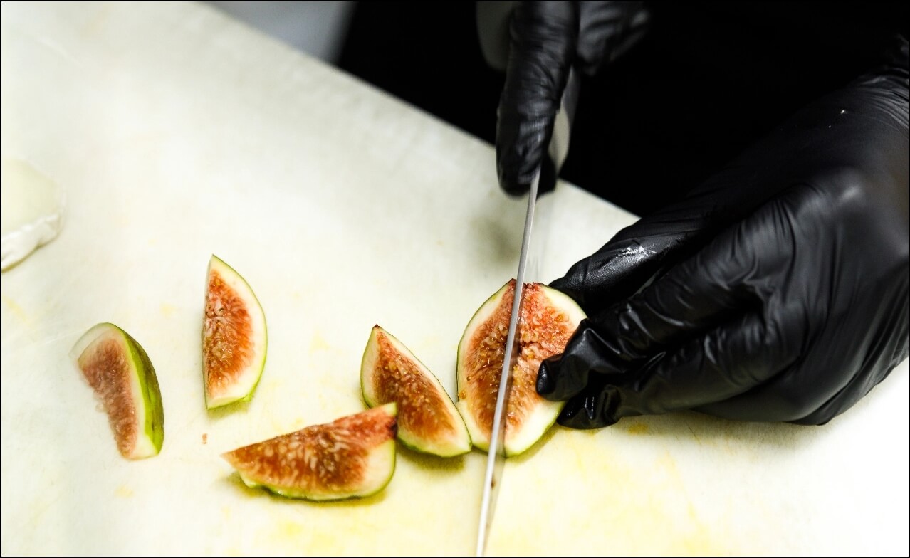 Feigen werden geschnitten - Chin Chin Regensburg